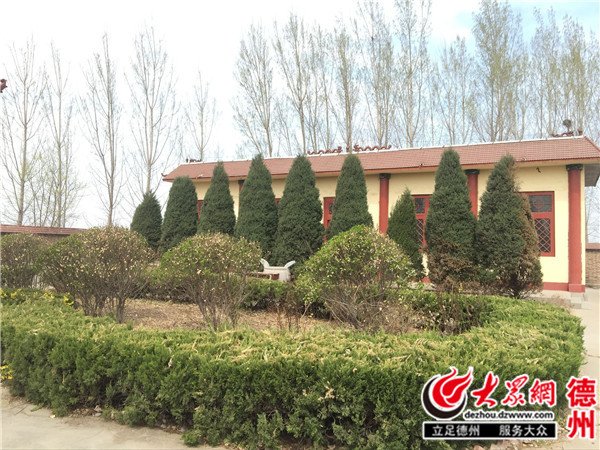前河套村筹资14万元建成纪念堂