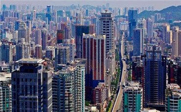 大气污染治理和交通拥堵治理等工作进行
