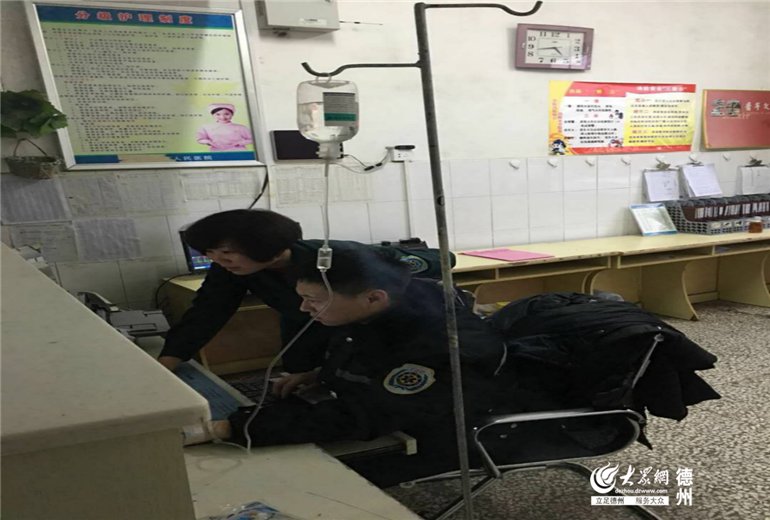 在平凡的岗位上诠释着救死扶伤的天职