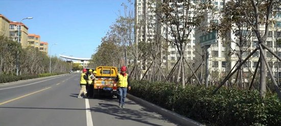 按照“宁可跨前一步重叠交叉