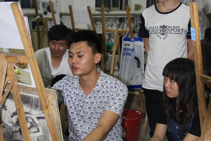 可结合站内栏目与相关篇目交叉阅读
