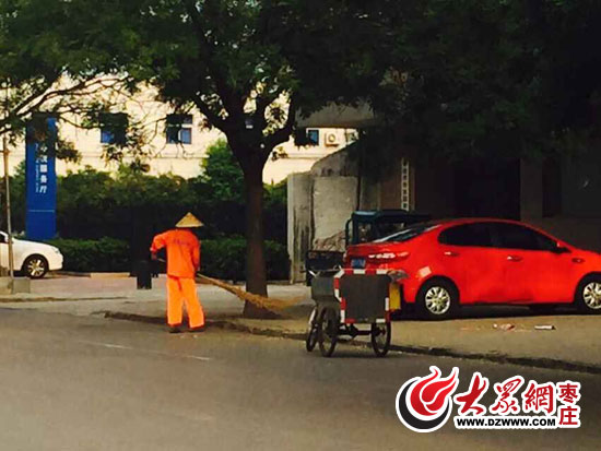 继续了解这座城市的大街小巷里