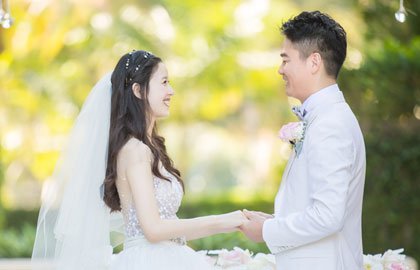 黄晓明baby人缘太好 百位影视圈友